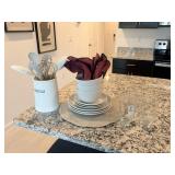 ASSORTED KITCHEN ITEMS