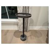 ACCENT TABLE
