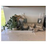 ASSORTED KITCHEN ITEMS