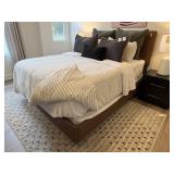 QUEEN BED