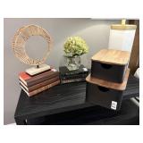 10PC ASSORTED DECO ITEMS