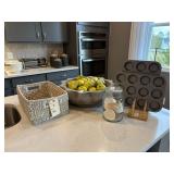 6PC ASSORTED KITCHEN ITEMS