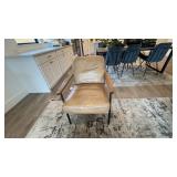 CLUB CHAIR