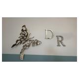 11PC ASSORTED WALL ART