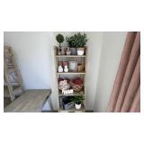 ASSORTED DECOR ITEMS