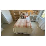 11PC ASSORTED TWIN BEDDING