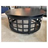 2 ROUND ENDTABLES & COFFEE TABLE