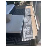 CREAM & DK GRAY PATIO RUG (SUN DAMAGE) 107" X 71"
