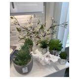 ASST DECO PLANTS & DECO WHITE WOOD ART