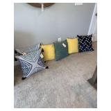 ASST THROW PILLOWS 6 PC