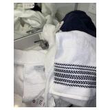 13PC - ASSORTED WHITE & NAVY BATH TOWELS