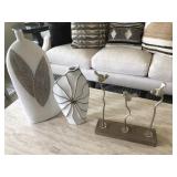 PEDESTAL BIRDS & 2 VASES