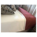 KING 8 PIECE BEDDING