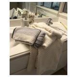 TOWELS, JAR & SOAP DISPENSERS