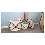 5PC-CLOTH BASKET SET & STUFFED ANIMALS