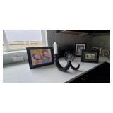 7PC-BLACK DÉCOR ITEMS-FRAMES, HORN CANDLE HOLDER,