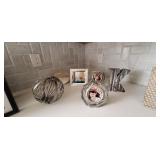 6PC-SILVER DÉCOR ITEMS-FRAMES, " K" , ORBS