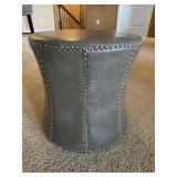 OTTOMAN 18.5"x18"