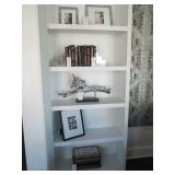 (8) DECO ITEMS (10) BOOKS