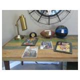 DESK DECOR, SPORT & COMIC ITEMS