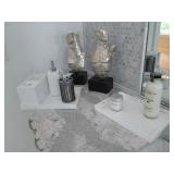 BATHROOM DECO ITEMS /(2) SILVER HEAD BUSTS