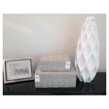 DRESSER DECOR