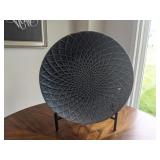BLUE DECORATIVE CHARGER PLATE WITH IRON STAND