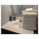 TOWELS, HAND SOAP PUMP AND TUMBLER