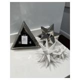 CLOCK W/2PC WHITE & SILVER STAR DECO