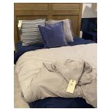 QUEEN SIZE BEDDING