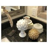 ASSORTED DECO ITEMS