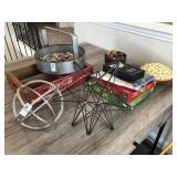 ASSORTED DECO ITEMS