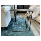 METAL ACCENT TABLE