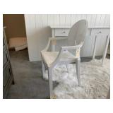 PLASTIC WHITE ARM CHAIR