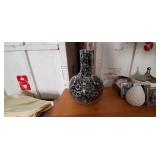 B&W "DAMASK" VASE