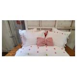 "POTTERY BARN KIDS" PINK & WHITE BEDDING