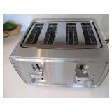 BLACK & DECKER TOASTER