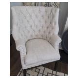 TUFTED CHAIR
