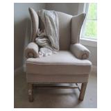 HOBNAIL CHAIR W/THROW