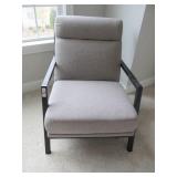 ARM CHAIR
