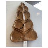 WOODEN LEAF