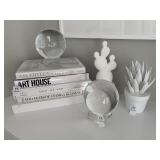 BOOKS & DECO