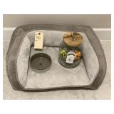 DOG BED,W/TOYS & BOWL