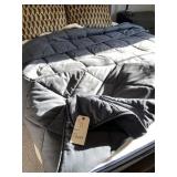 QUEEN BEDDING
