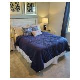 FULL SIZE NAVY & CREAM BEDDING