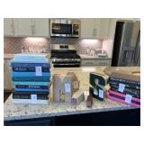 23PC ASST BOOKS & DECO