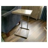 ACCENT TABLE