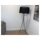 STANDING LAMP