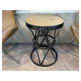 ACCENT TABLE