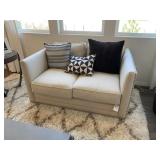 NAILHEAD LOVESEAT